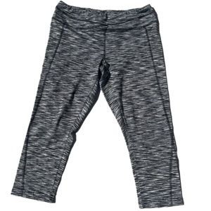 Leggings size large shaded grey striped high rise capri cropped leggings